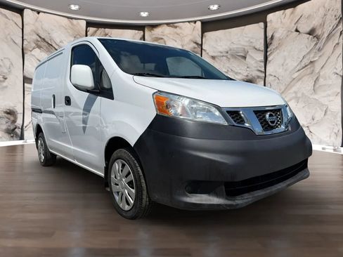 Used 2020 Nissan NV200 SV image 3