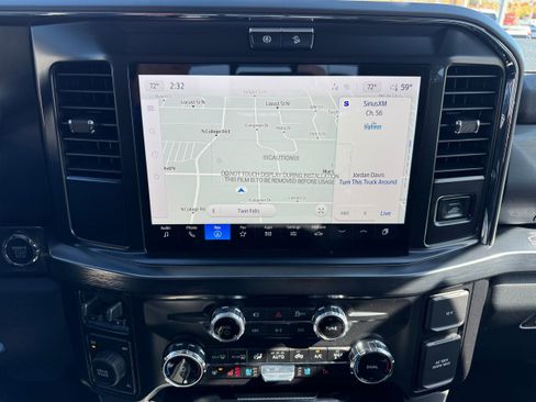 New 2026 Ford F250 Lariat w/ Black Appearance Package image 26