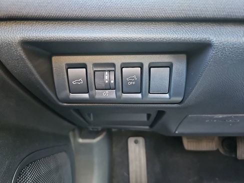 Certified 2025 Subaru Outback Premium image 16