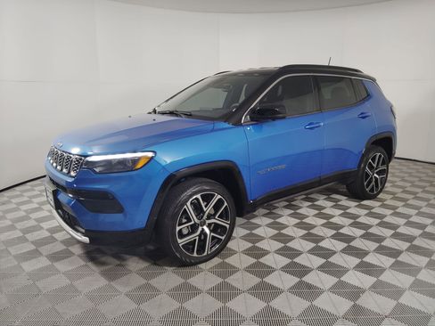 Used 2025 Jeep Compass Limited w/ Elite Group image 21