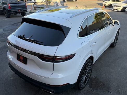 Used 2021 Porsche Cayenne image 17