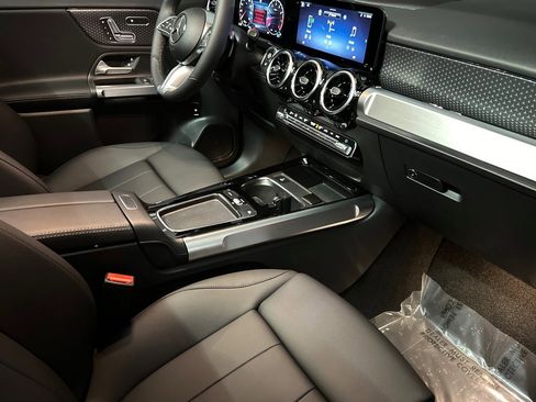 New 2026 Mercedes-Benz GLB 250 250 image 28