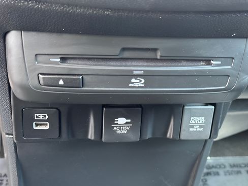 Used 2023 Honda Odyssey Touring image 38