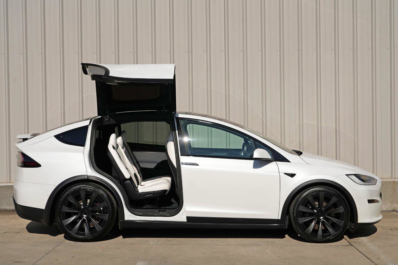 Used 2022 Tesla Model X AWD/4WD image 55