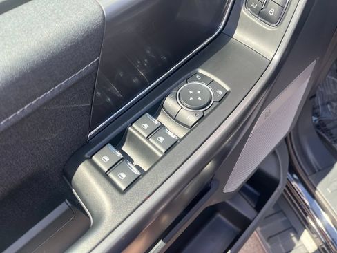 Used 2025 Ford F150 Lariat AWD/4WD image 12