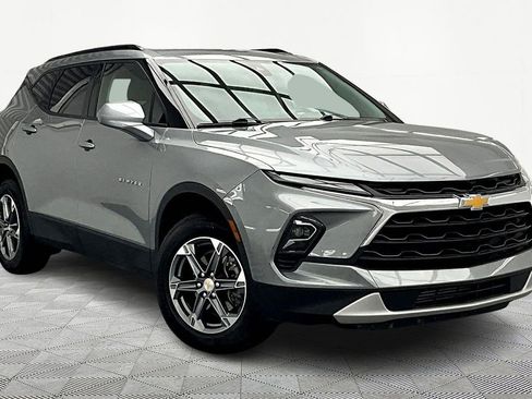 Used 2024 Chevrolet Blazer LT w/ Convenience Package FWD image 12