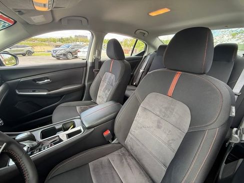 Certified 2025 Nissan Sentra SR FWD image 23