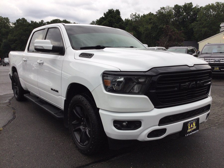 Used 2020 RAM 1500 4x4 Crew Cab image 5