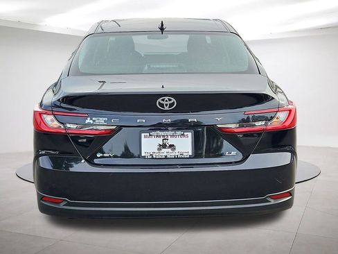 Used 2025 Toyota Camry LE image 6