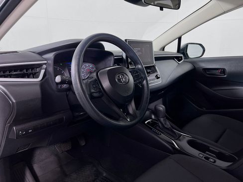 Certified 2025 Toyota Corolla LE FWD image 9