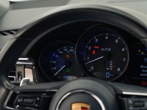 Used 2023 Porsche Macan GTS image 19