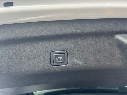 Used 2023 GMC Yukon Denali image 23