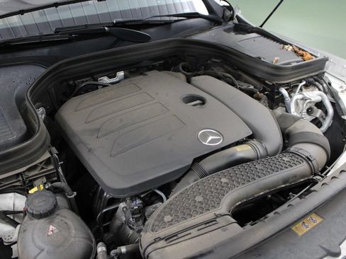 Used 2022 Mercedes-Benz GLC 300 image 40