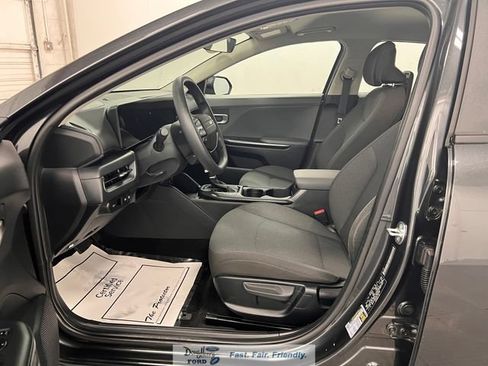 Used 2025 Kia K4 FWD image 25