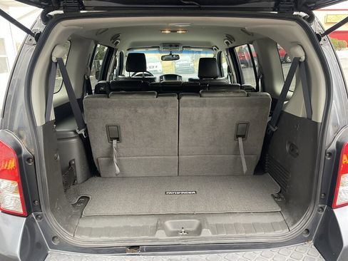 Used 2011 Nissan Pathfinder Silver image 13