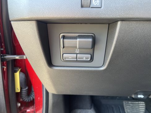 Used 2023 Chevrolet Colorado LT w/ LT Convenience Package II image 19