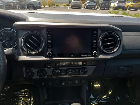 Used 2020 Toyota Tacoma Limited AWD/4WD image 20