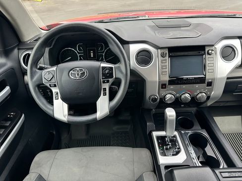 Certified 2018 Toyota Tundra SR5 w/ TRD Off Road Package AWD/4WD image 16