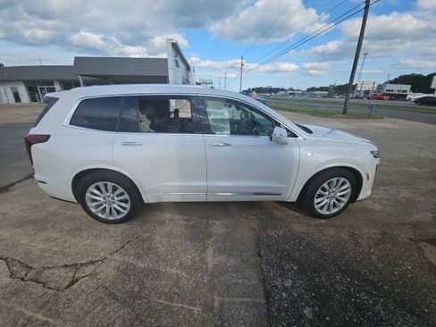 Used 2021 Cadillac XT6 Premium Luxury AWD/4WD image 5