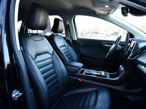 Used 2024 Ford Edge SEL w/ Convenience Package image 16