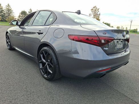 Used 2019 Alfa Romeo Giulia AWD w/ Nero Edizione image 5