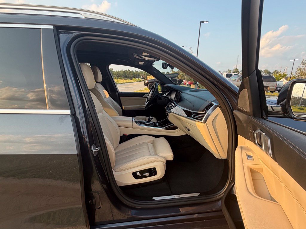 Used 2021 BMW X7 xDrive40i w/ Premium Package AWD/4WD image 32