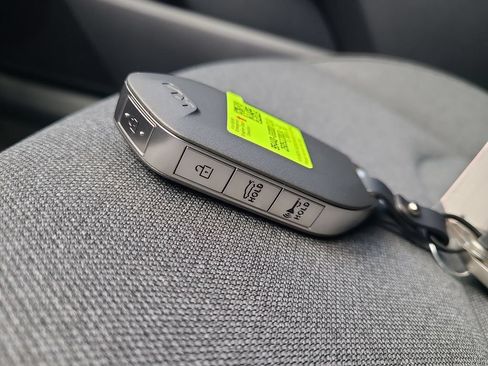 Used 2025 Kia K4 FWD image 59