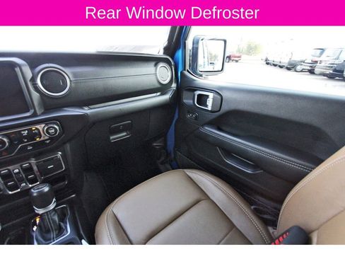 Used 2021 Jeep Wrangler Unlimited Sahara w/ Cold Weather Group image 11