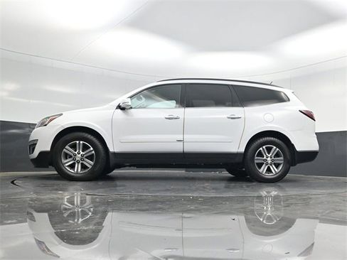 Used 2017 Chevrolet Traverse LT image 56