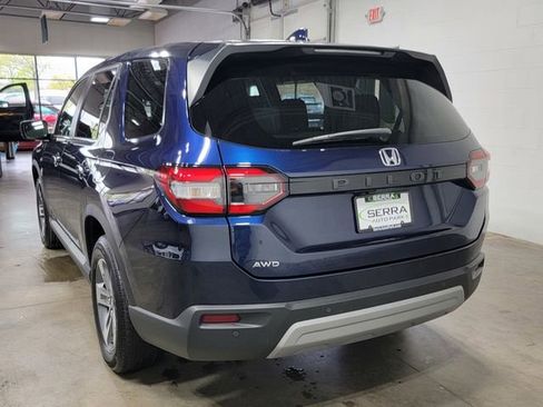 Certified 2025 Honda Pilot EX-L image 7
