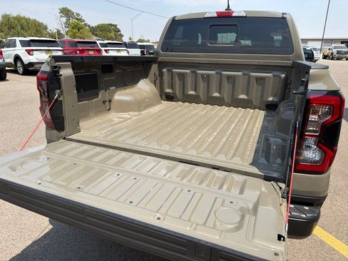New 2026 Ford Ranger Lariat w/ Black Appearance Package AWD/4WD image 8
