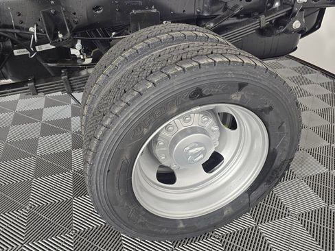 New 2026 RAM 5500 Tradesman w/ Chrome Appearance Group image 12