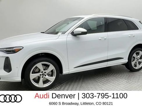 Used 2025 Audi Q5 Premium w/ Premium Plus AWD/4WD image 6
