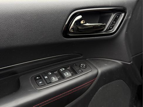 Used 2024 Dodge Durango GT image 16