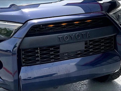 Certified 2021 Toyota 4Runner SR5 Premium w/ Moonroof Package AWD/4WD image 31