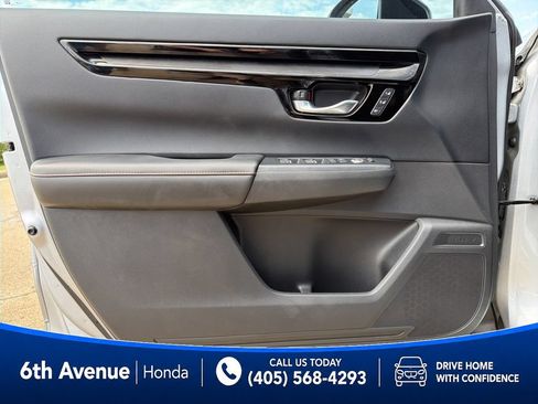 Used 2025 Honda CR-V Sport Touring image 11