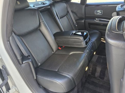 Used 2016 Rolls-Royce Ghost image 34