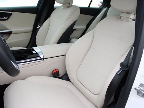 New 2025 Mercedes-Benz C 300 4MATIC Sedan image 27