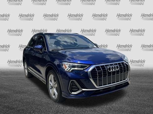 Used 2022 Audi Q3 2.0T Premium Plus AWD/4WD image 2