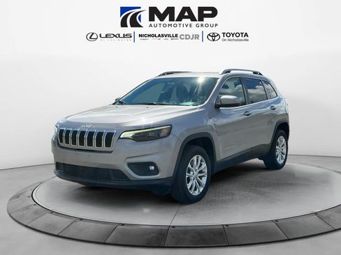 Used 2019 Jeep Cherokee Latitude w/ Popular Appearance Group AWD/4WD image 1