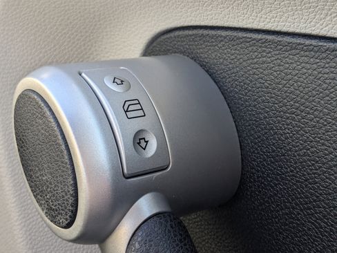 Used 2007 Mercedes-Benz SLK 280 image 18