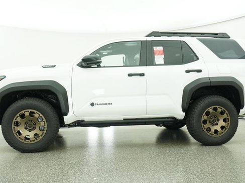 New 2026 Toyota 4Runner Trailhunter AWD/4WD image 17