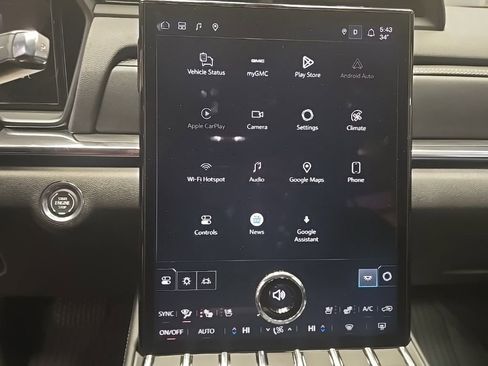 Used 2026 GMC Terrain Elevation w/ Elevation Premium Package image 12