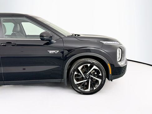 Used 2023 Mitsubishi Outlander SE AWD/4WD image 49