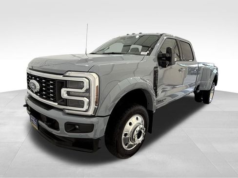 Certified 2025 Ford F450 Platinum image 1
