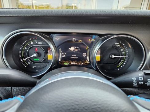 Used 2023 Jeep Wrangler Unlimited Rubicon 4xe w/ Cold Weather Group AWD/4WD image 25