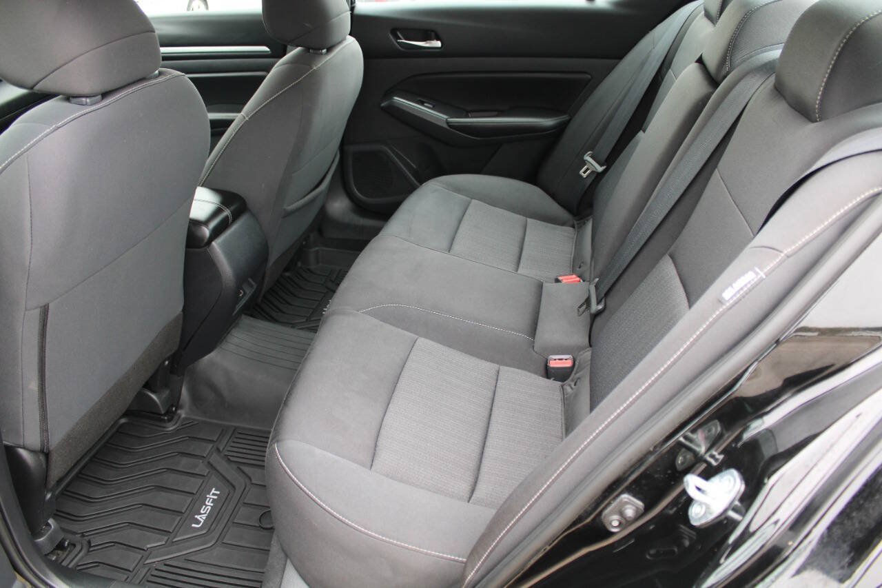 Used 2022 Nissan Altima 2.5 SV AWD/4WD image 10