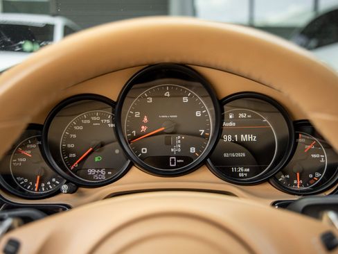 Used 2016 Porsche Panamera Edition image 27