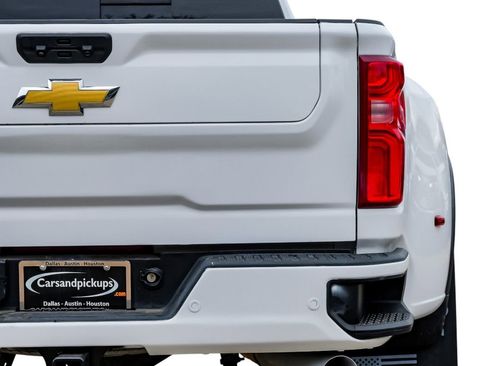 Used 2022 Chevrolet Silverado 3500 High Country image 53