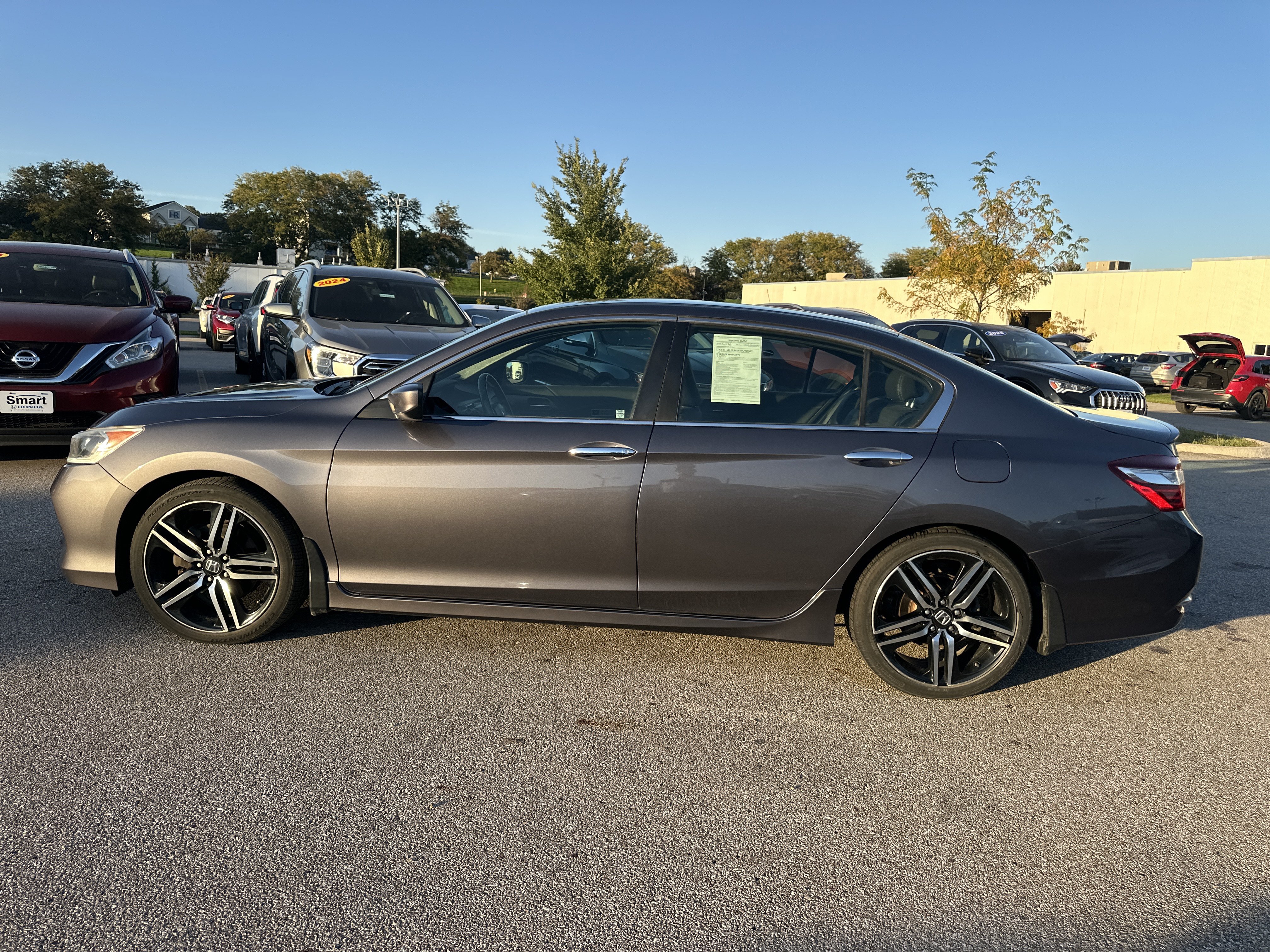 Used 2017 Honda Accord Sport image 9